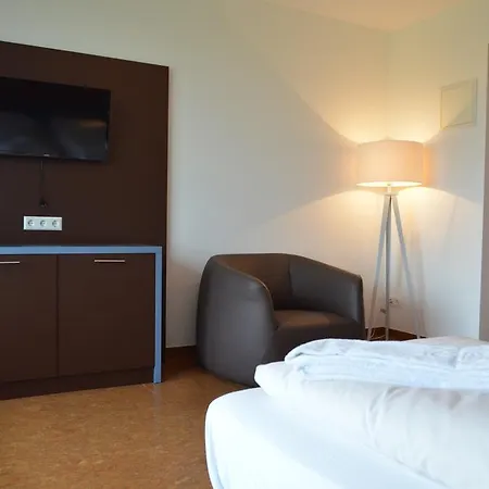 Kolping Campus Hostal *