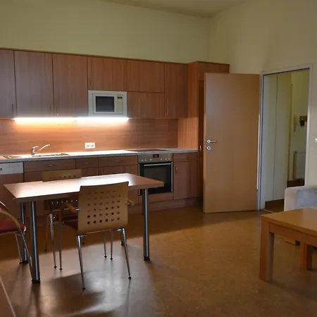 Kolping Campus * كريمس ان دير دوناو